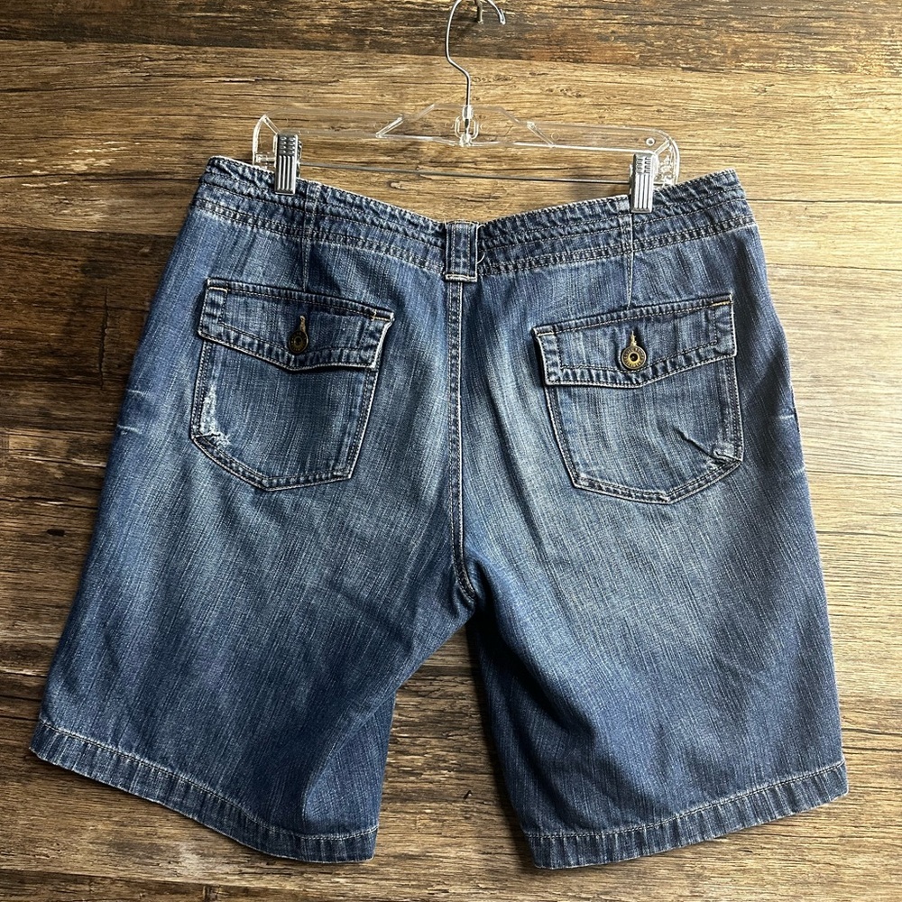 Eddie Bauer Women's Denim Jean Shorts - Picture 2 of 8